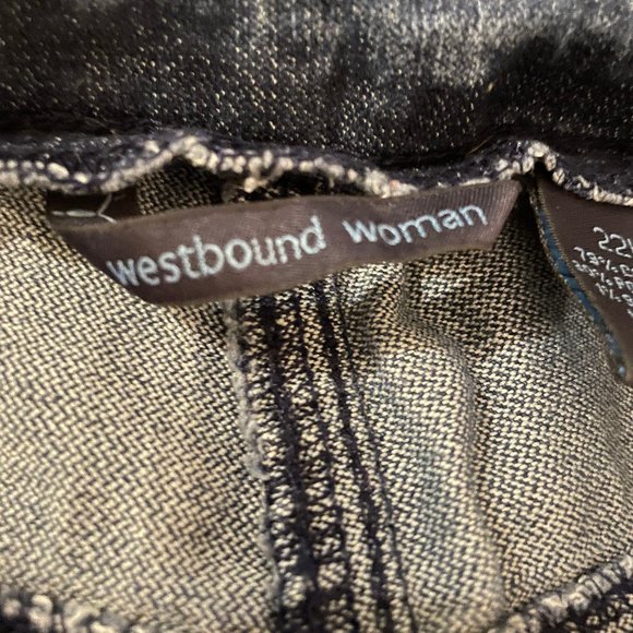 Westbound Woman Pull On Blue Denim Capri Size 22W - Picture 5 of 12